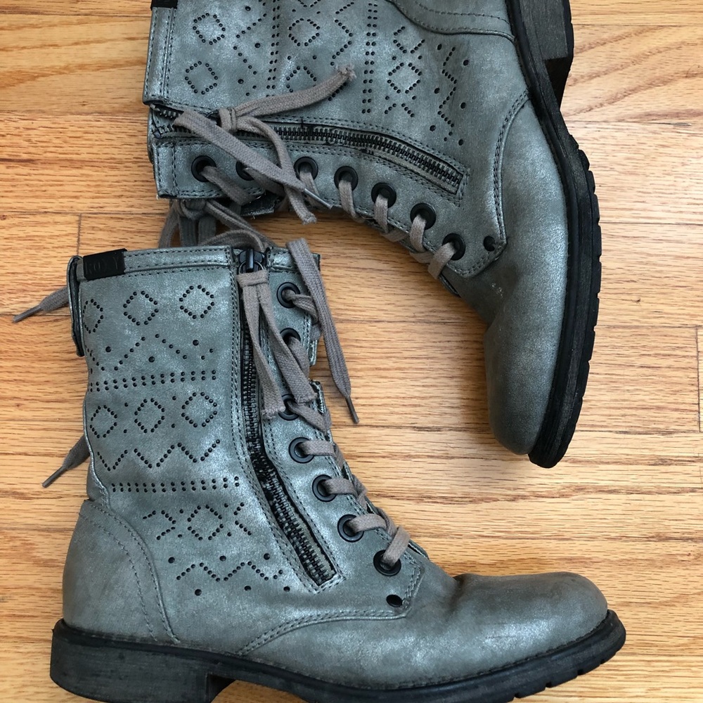 Roxy Silver Grey Lace Up Combat Moto Boots - Picture 2 of 6